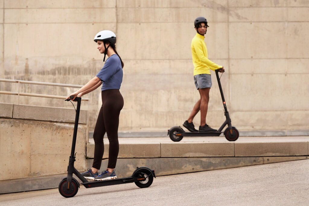 Elektromos roller gumi és nagy teljesítményű elektromos motor